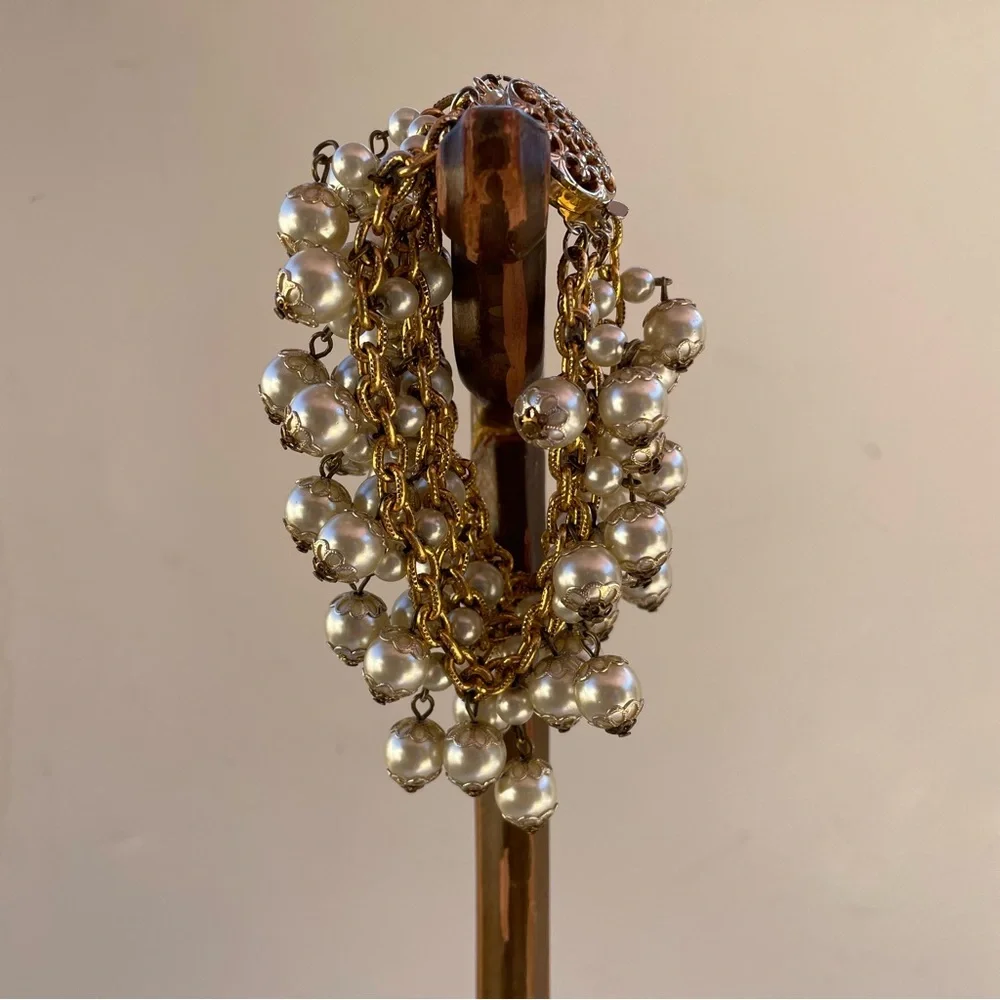 Vintage 1960s Gold Tone Faux Pearl Dangle Cluster Bracelet